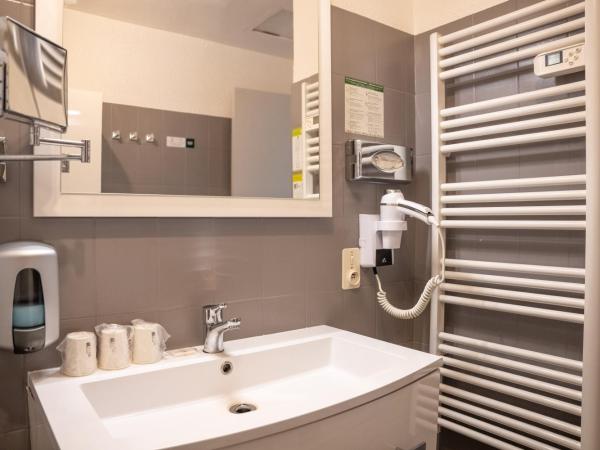 Logis Hotel des Granges : photo 2 de la chambre chambre double standard