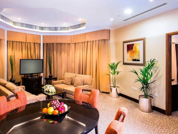 Swissôtel Al Murooj Dubai : photo 1 de la chambre suite de luxe