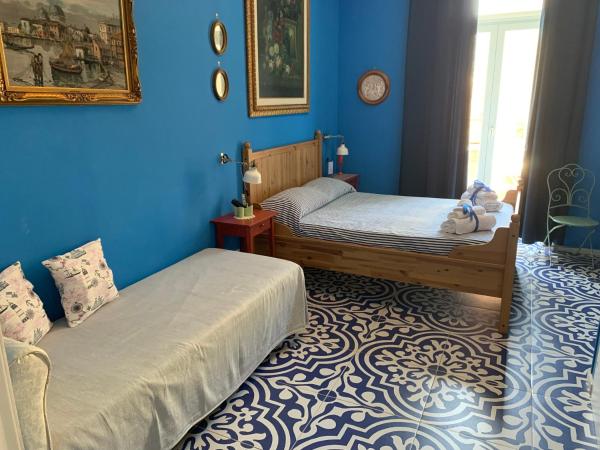 B&B Villa Italia : photo 1 de la chambre chambre double avec salle de bains privative