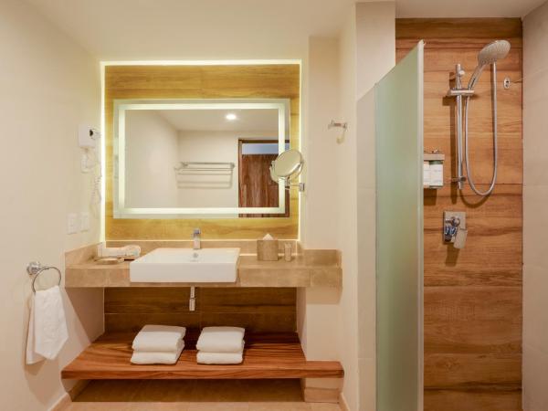 GR Solaris Cancun All Inclusive : photo 8 de la chambre deluxe ocean view room  
