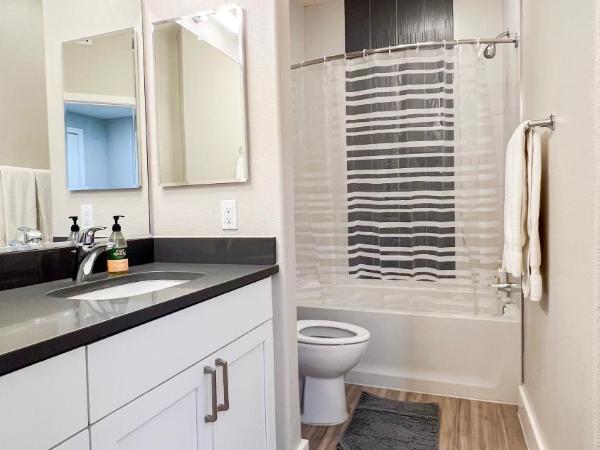 Modern Apartment in Trendy Area : photo 2 de la chambre appartement - vue sur jardin