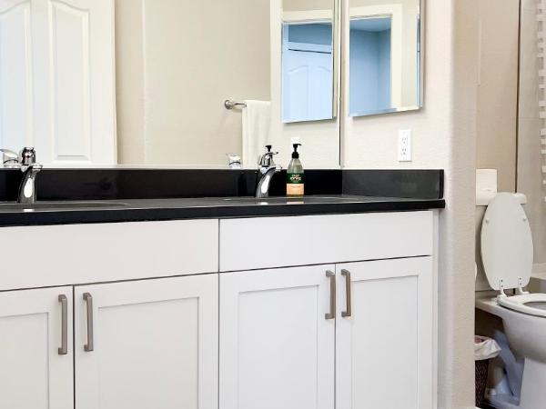 Modern Apartment in Trendy Area : photo 4 de la chambre appartement - vue sur jardin