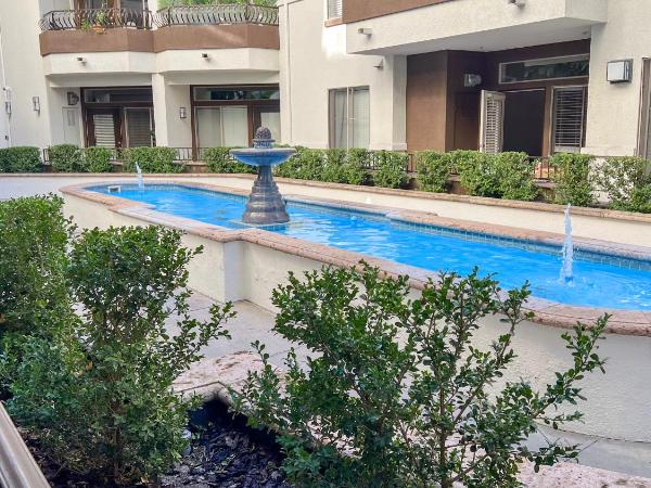 Modern Apartment in Trendy Area : photo 5 de la chambre appartement - vue sur jardin