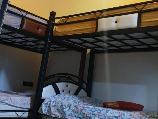 Hostel Qwas : photo 5 de la chambre dortoir mixte de 4 lits