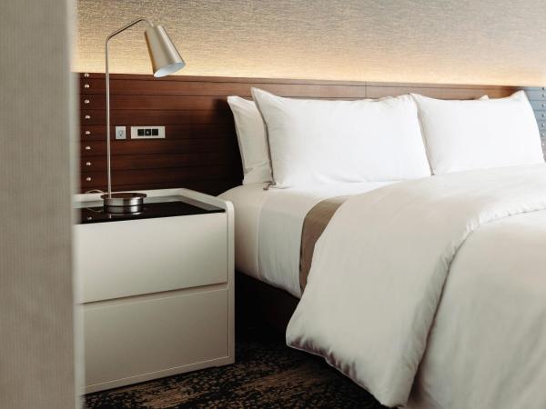 The Westin San Diego Gaslamp Quarter : photo 1 de la chambre chambre traditionnelle avec 1 lit king-size