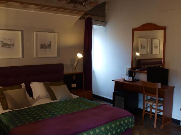 Hotel Villa Bonera : photo 1 de la chambre chambre double ou lits jumeaux avec salle de bains privative