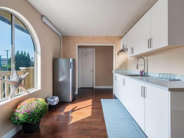 Charming Stay in Prime Vancouver Location : photo 4 de la chambre chambre quadruple