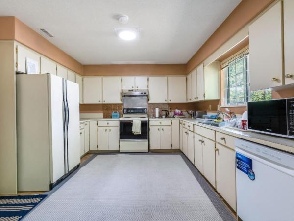 Charming Stay in Prime Vancouver Location : photo 7 de la chambre chambre quadruple