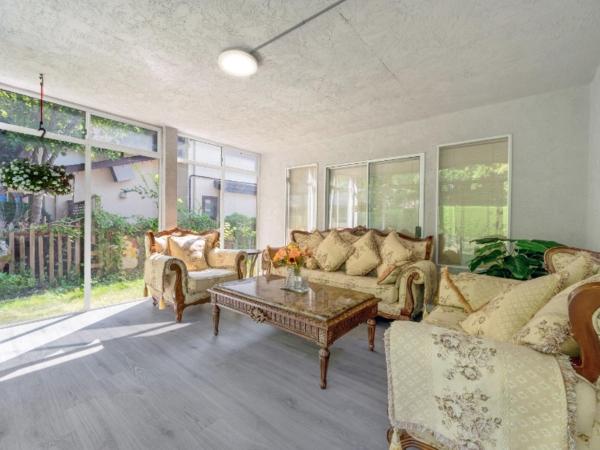 Charming Stay in Prime Vancouver Location : photo 8 de la chambre chambre quadruple