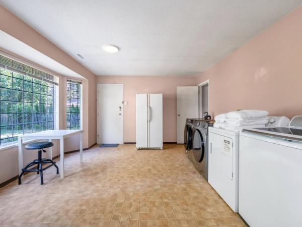 Charming Stay in Prime Vancouver Location : photo 10 de la chambre chambre quadruple