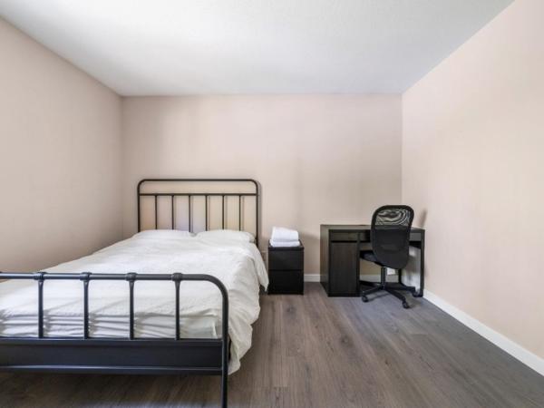 Charming Stay in Prime Vancouver Location : photo 3 de la chambre chambre double