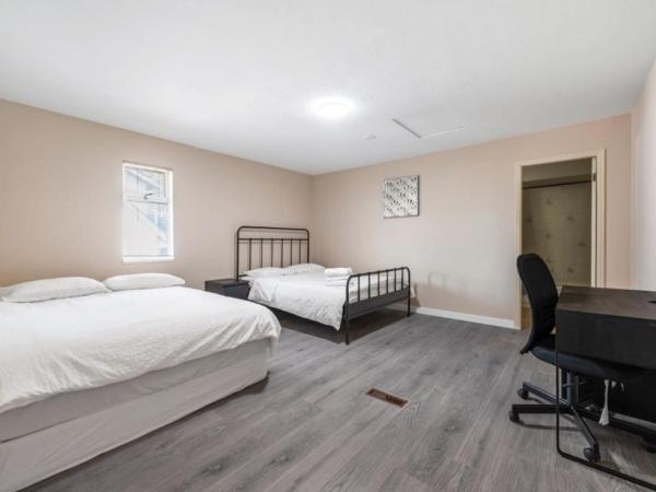 Charming Stay in Prime Vancouver Location : photo 2 de la chambre chambre quadruple