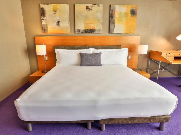 Camino Real Santa Fe : photo 5 de la chambre chambre lit king-size de luxe