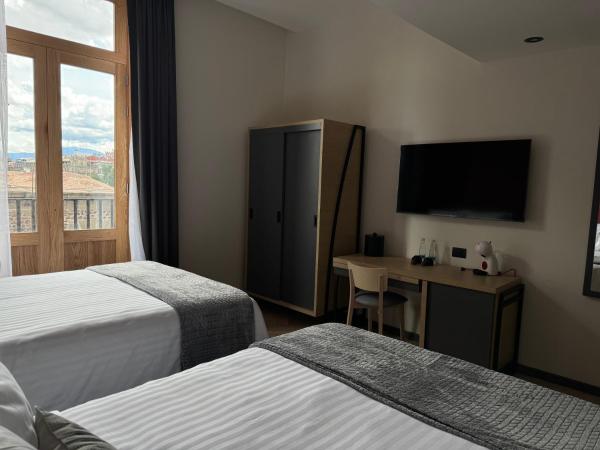 Hotel Catedral : photo 1 de la chambre chambre double deluxe avec balcon