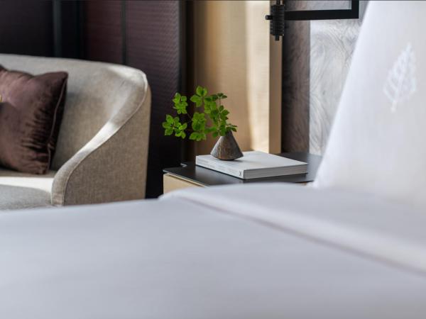 Four Seasons Hotel Suzhou : photo 4 de la chambre premier garden terrace suite twin