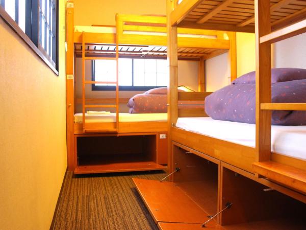 K's House Tokyo Oasis - Quality Hostel in Asakusa : photo 7 de la chambre chambre quadruple avec douche