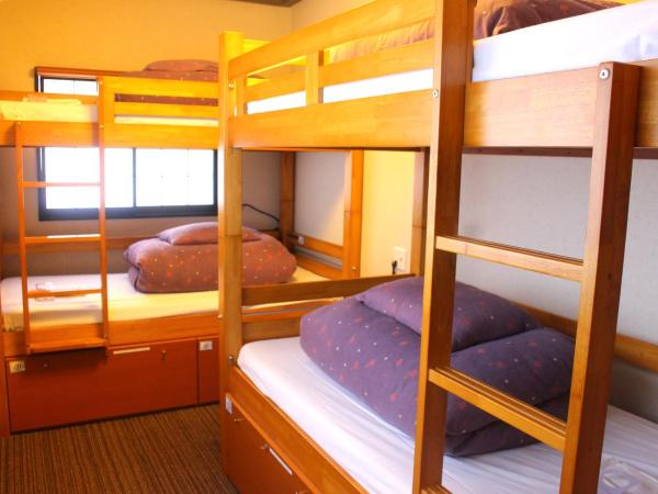 K's House Tokyo Oasis - Quality Hostel in Asakusa : photo 1 de la chambre chambre quadruple avec douche