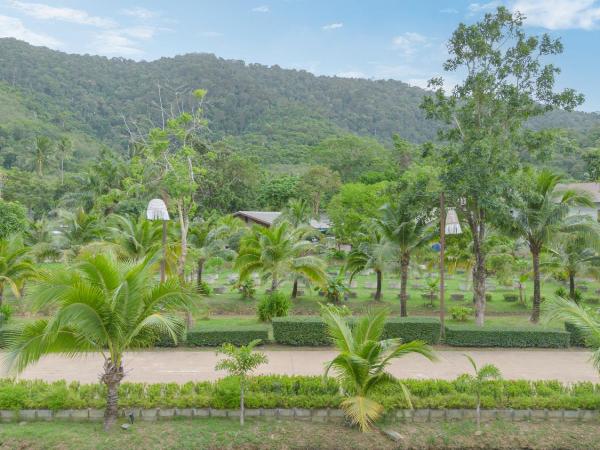 Anda Lanta Resort : photo 6 de la chambre chambre double ou lits jumeaux standard - vue sur jardin