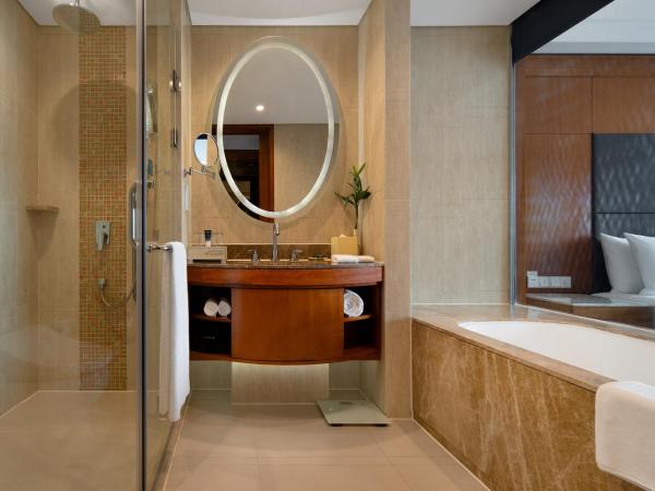 Four Points by Sheraton Suzhou : photo 4 de la chambre chambre lit king-size - vue sur lac