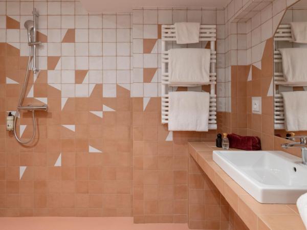 Académie Hôtel Lyon : photo 2 de la chambre chambre classique - rez-de-chaussée