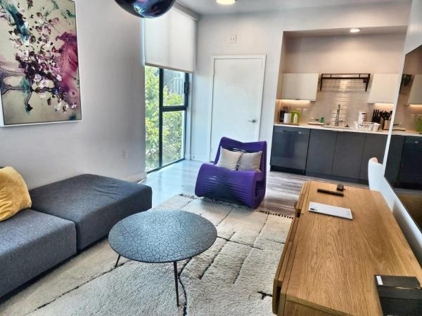 Hollywood Homes minutes to everything SPACIOUS AND FREE PARKING : photo 3 de la chambre one-bedroom apartment at melrose