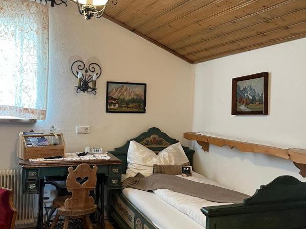 Alp Art Hotel Götzens : photo 1 de la chambre chambre simple