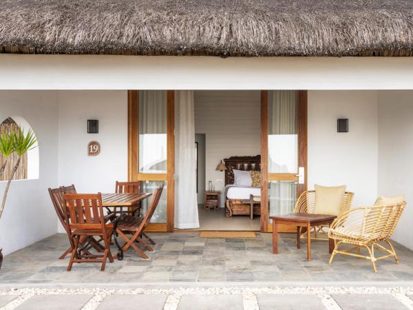 Constance Sakoa Boutik : photo 7 de la chambre suite de luxe - côté plage