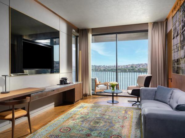 Rixos Tersane Istanbul : photo 2 de la chambre one-bedroom premium suite with terrace and sea view