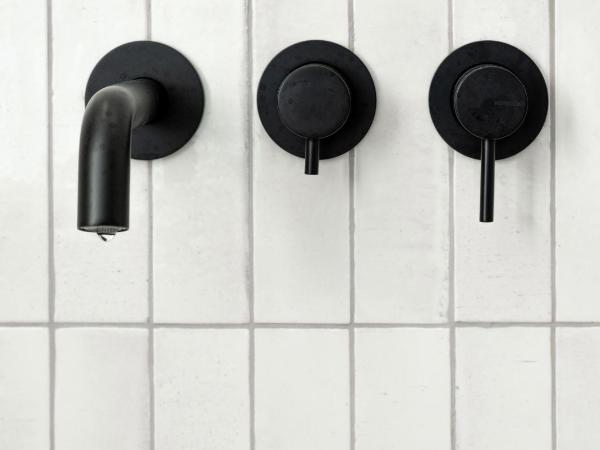 Mouchki : photo 9 de la chambre chambre double deluxe avec baignoire