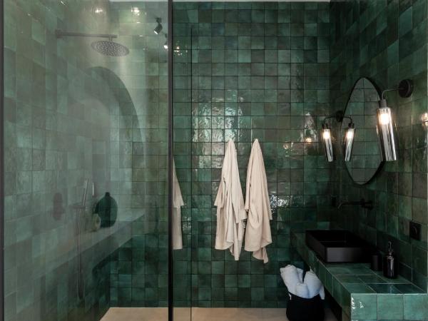 Mouchki : photo 3 de la chambre chambre double deluxe avec baignoire