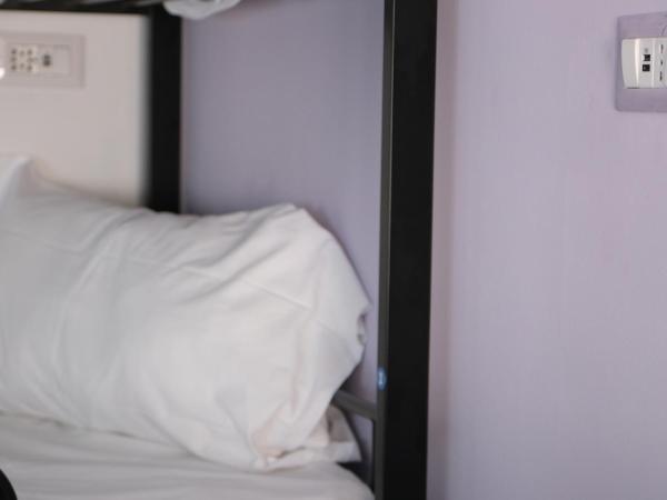 Hostel 3 : photo 10 de la chambre lit dans dortoir mixte de 10 lits