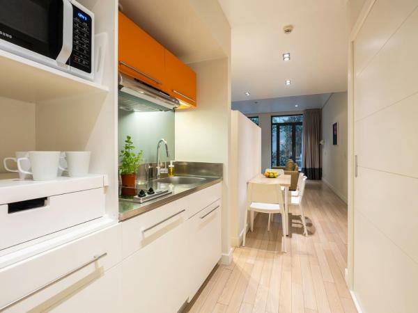 B-aparthotel Grand Place : photo 6 de la chambre appartement avec terrasse