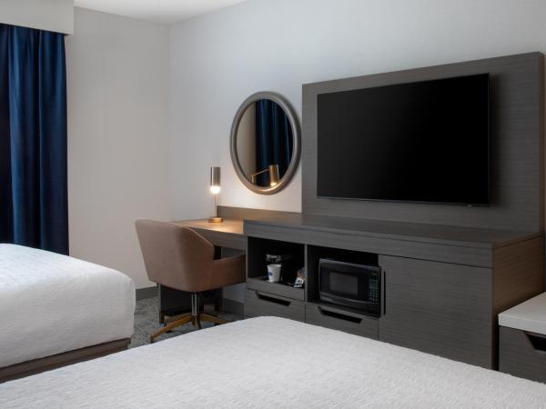 Hampton Inn By Hilton Winnipeg Downtown : photo 3 de la chambre chambre avec 2 grands lits queen-size