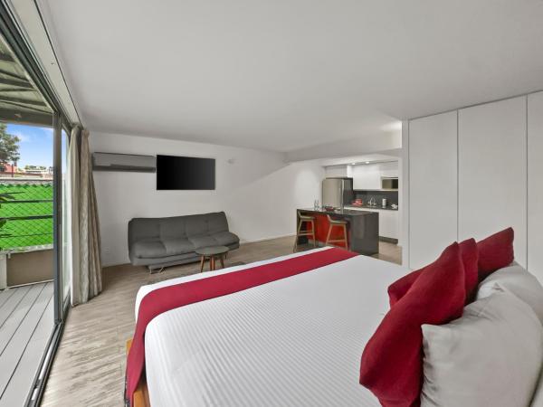 Armonik Suites By Casanevo : photo 1 de la chambre chambre lit king-size deluxe