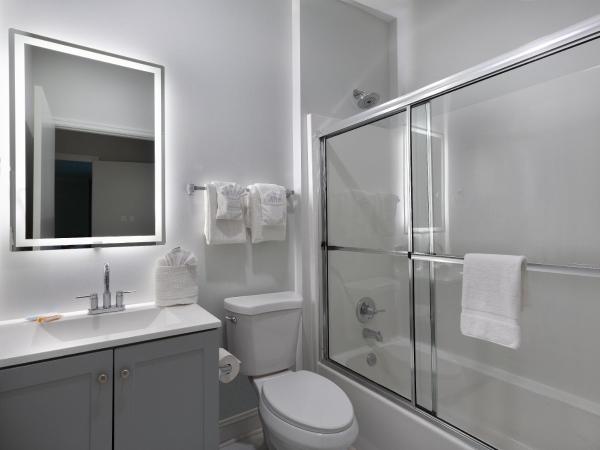 Ocean Escape Condos North : photo 7 de la chambre three-bedroom condo with balcony