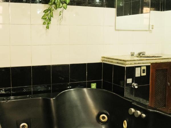 Midway Hotel : photo 7 de la chambre suite