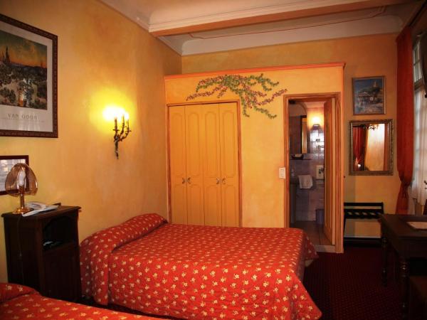 Hôtel du Fiacre : photo 4 de la chambre chambre double avec balcon