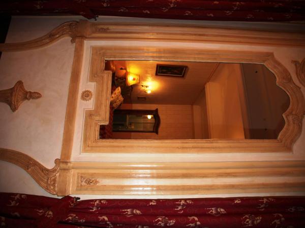 Hôtel du Fiacre : photo 4 de la chambre suite junior