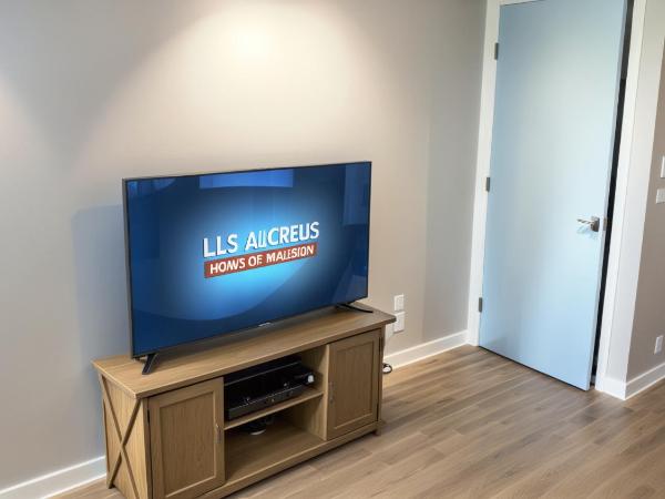 Hollywood Homes minutes to everything SPACIOUS AND FREE PARKING : photo 5 de la chambre two-bedroom townhouse at ridgewood