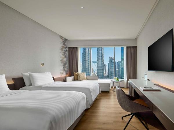 Traders Hotel, Kuala Lumpur : photo 1 de la chambre chambre deluxe - vue sur tours jumelles - lits jumeaux