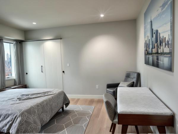Hollywood Homes minutes to everything SPACIOUS AND FREE PARKING : photo 9 de la chambre four-bedroom townhouse at mariposa