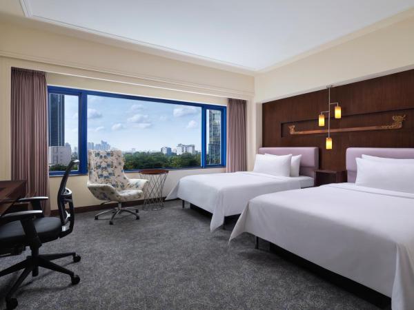 Le Meridien Jakarta : photo 4 de la chambre chambre lits jumeaux premier