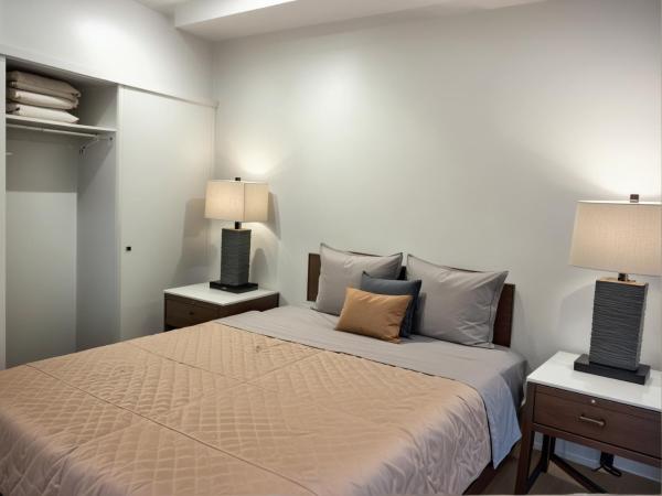 Hollywood Homes minutes to everything SPACIOUS AND FREE PARKING : photo 1 de la chambre four-bedroom townhouse at manhattan