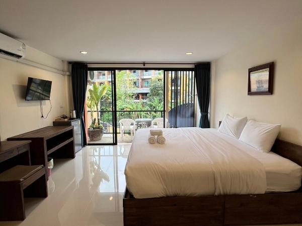 Rawai Sea Beach : photo 4 de la chambre chambre double avec balcon