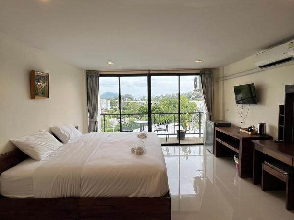 Rawai Sea Beach : photo 6 de la chambre chambre double avec balcon