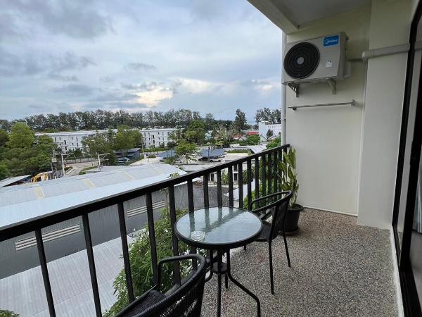 Rawai Sea Beach : photo 7 de la chambre chambre double avec balcon