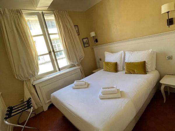 Les Quatre Dauphins : photo 2 de la chambre chambre double