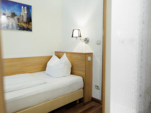 Bellevue Hotel : photo 3 de la chambre chambre simple Économique