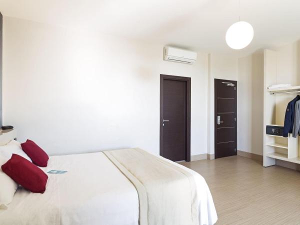 B&B Hotel Napoli : photo 7 de la chambre chambre double