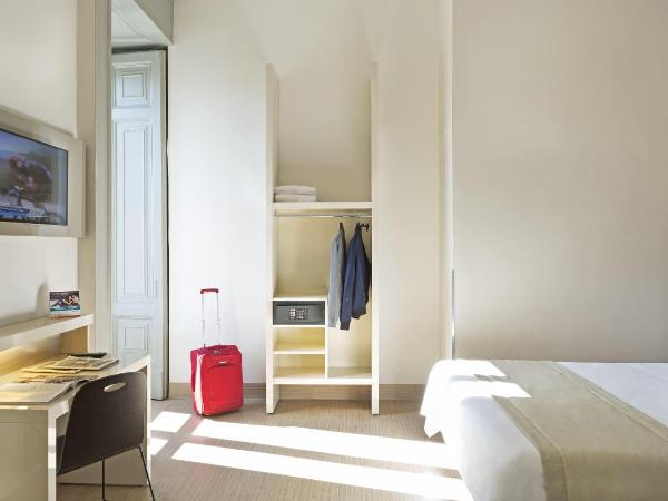 B&B Hotel Napoli : photo 10 de la chambre chambre double avec terrasse